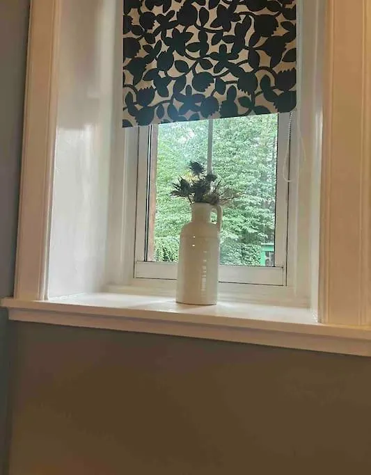 Large 2 Bedroom, Ground Floor Flat, Close To City EDI Apartmán