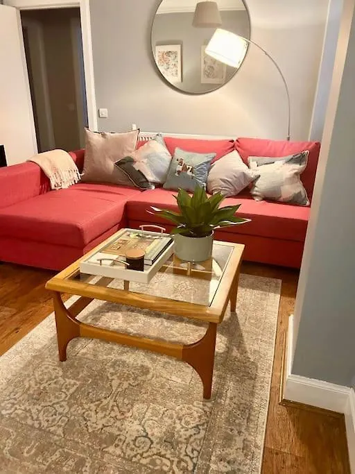 Large 2 Bedroom, Ground Floor Flat, Close To City EDI Edinburgh