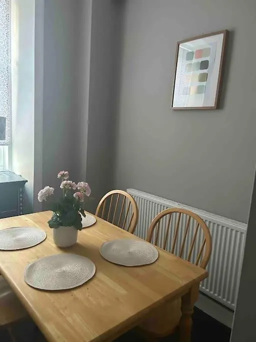 Apartmán Large 2 Bedroom, Ground Floor Flat, Close To City EDI Velká Británie